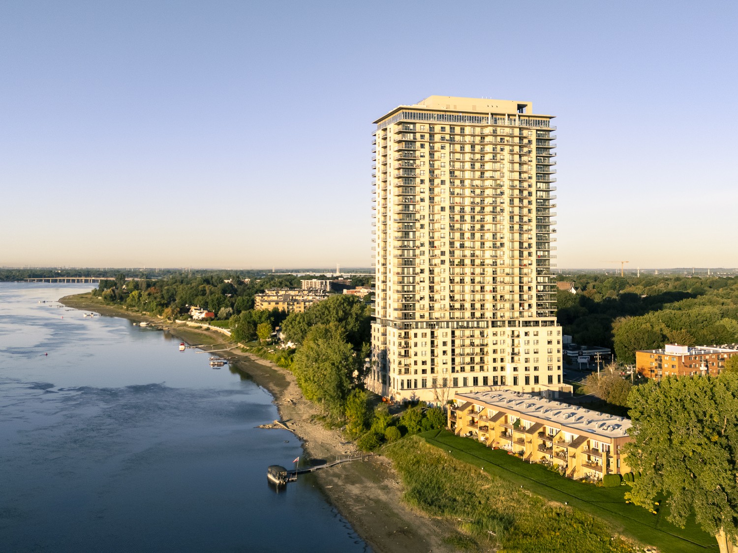 MANOIR REPENTIGNY